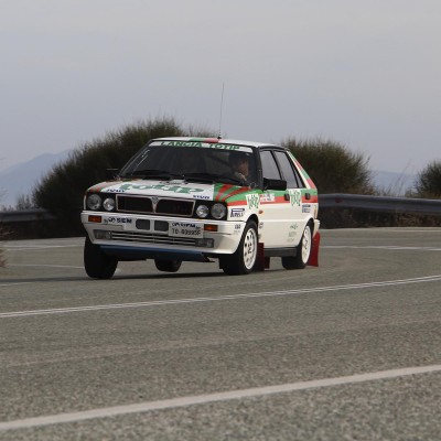 Οδηγική γνωριμία με μια Lancia Delta HF 4WD Group N