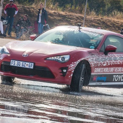 Έξι ώρες με το πλάι με ένα Toyota GT 86 (video)