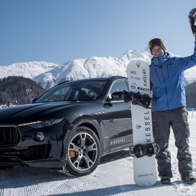 151,57 km/h πάνω σε μια σανίδα του snowboard