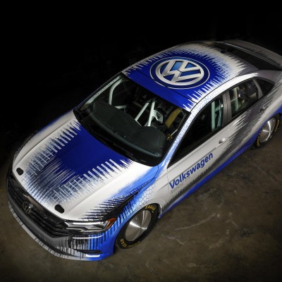 Το Volkswagen Jetta πάει για ρεκόρ ταχύτητας
