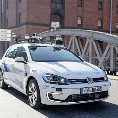 Ένα αυτόνομο ηλεκτρικό Golf κλήθηκε να αποδείξει την αξία του στο Αμβούργο (vid)