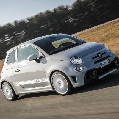 To Fiat 500 αγρίεψε