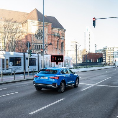 Τα Audi επικοινωνούν με τα φανάρια στο Ντίσελντορφ