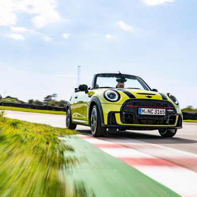 Ανανεωμένο MINI John Cooper Works: Μετά το hatchback σειρά έχει και η έκδοση Convertible