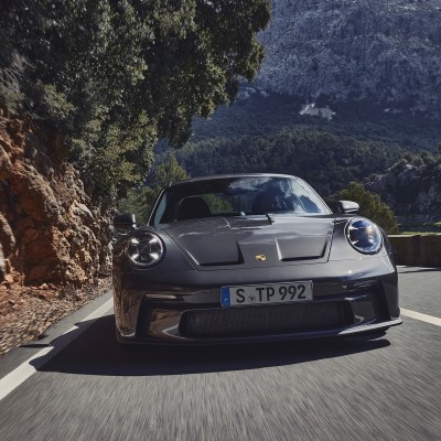 Αυτή είναι η νέα Porsche 911 GT3 Touring