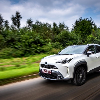 Οδηγούμε στο Βέλγιο το ολοκαίνουργιο Toyota Yaris Cross