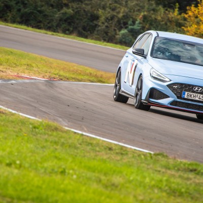Hyundai i30 N – Το δοκιμάζουμε στην πίστα των Σερρών [video]