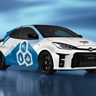 Το Toyota Yaris που καίει υδρογόνο ήρθε Ευρώπη! [video]