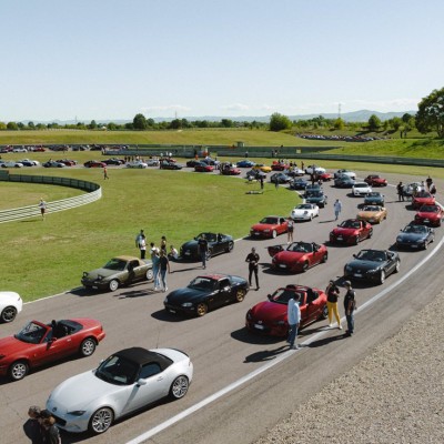 Mazda MX-5: Μία παρέλαση που έσπασε ρεκόρ Guiness!