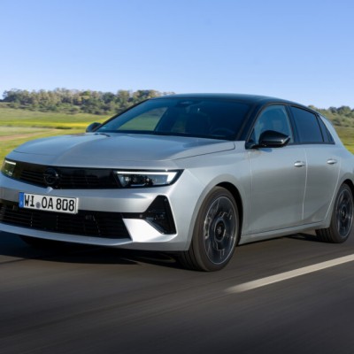 Νέο Opel Astra Hybrid: Καίει 5 lt/100 - Πρώτες τιμές στην Ευρώπη