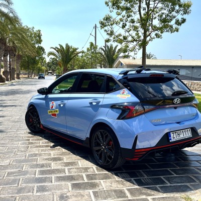 Αποκλειστικό: Σχολή οδηγών στην Ελλάδα κάνει μαθήματα με turbo αυτοκίνητο 204 ίππων