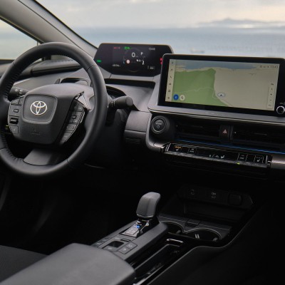 Υβριδικό Toyota με 223 PS που καίει 3,5 ευρώ τα 100 km - Ποιο είναι;