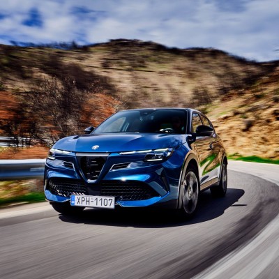 Δοκιμή Alfa Romeo Junior Ibrida 1.2 eDCT 136 PS:  Πόσο Alfa είναι;