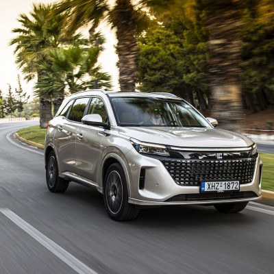 DFSK E5: Το ολοκληρωμένο 7θέσιο PHEV στην καλύτερη τιμή της αγοράς!