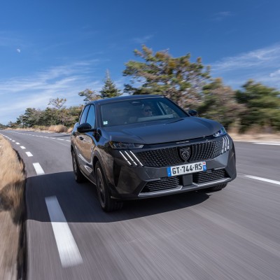 Νέο Peugeot 3008: To εντυπωσιακό, ευρύχωρο και αποδοτικό premium SUV!