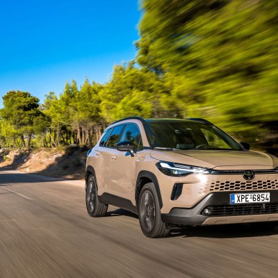 Οδηγούμε στην Ελλάδα το νέο Toyota Corolla Cross