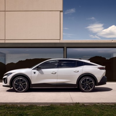 Πότε παρουσιάζεται το ανανεωμένο Peugeot 408 - Τι αλλάζει