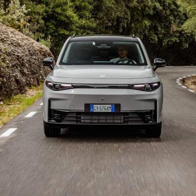 Δοκιμή Leapmotor C10 REEV: Υβριδικό με ηλεκτρικό στυλ