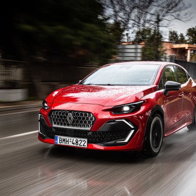 Οδηγούμε στην Ελλάδα το νέο Renault Clio - Τιμές και εκδόσεις