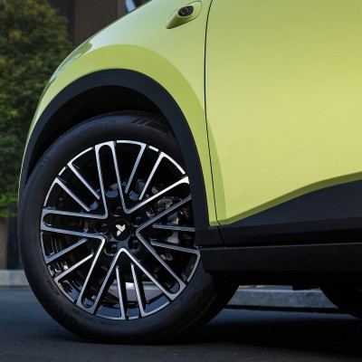 To τεχνολογικά προηγμένο αυτοκίνητο πόλης που απαιτεί μόλις 2,9 ευρώ στα 100 km!