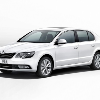 Νέο Skoda Superb facelift