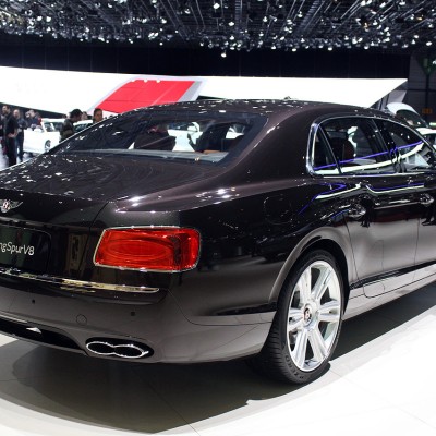 Νέα Bentley Flying Spur V8