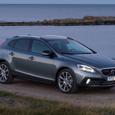 Volvo V40 & V40 Cross Country με νέο 1.5 Τ3