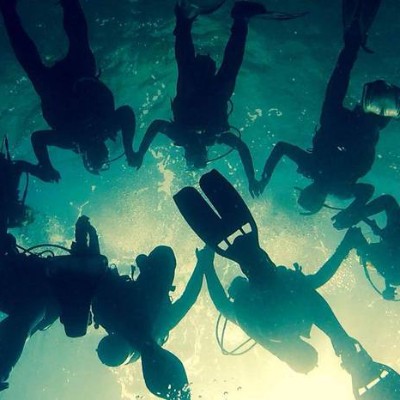 Μοναδική υποβρύχια χορευτική-εικαστική παράσταση