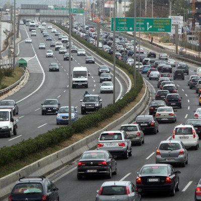 Επιβάρυνση με τέλη για αυτοκίνητα που έχουν καταστραφεί