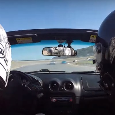 Και τριγυρίζω-τριγυρίζω… με ένα MX-5 (Video)