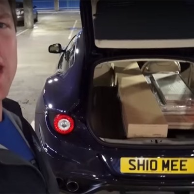 Ποιος είπε ότι τα supercars δεν είναι πρακτικά; (video)