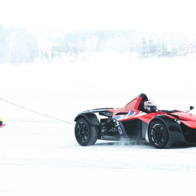 Παιχνίδια στο χιόνι με το εντυπωσιακό BAC (vid)