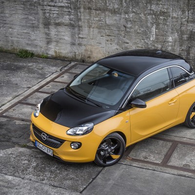 Το Opel Adam κάνει… Black Jack