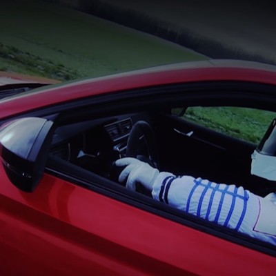 Η Skoda «τρολάρει» την Tesla (VIDEO)