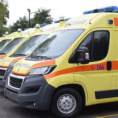 Τι πραγματικά συμβαίνει με τα ασθενοφόρα του ΕΚΑΒ; Η απάντηση της Περιφέρειας Αττικής