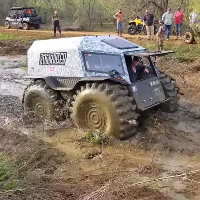 Κόλλησε αυτό το θηρίο; (video)