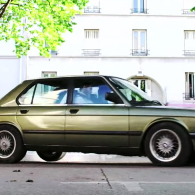 Ο Tom Cruise δεν οδηγεί μόνο την πρώτη BMW M5 (video)