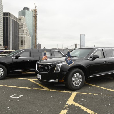 Πρώτη εμφάνιση για τη νέα λιμουζίνα του Trump (vid)