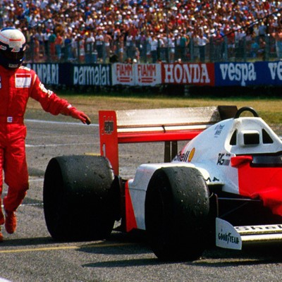 Το βιβλίο-απομυθοποίηση των «Θρύλων»