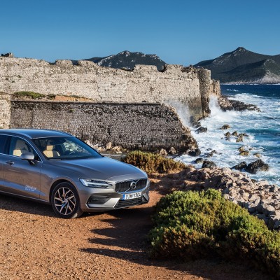 Περιήγηση στις φυσικές ομορφιές της Μεσσηνίας πίσω από το τιμόνι Volvo μοντέλων