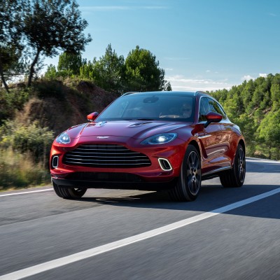 Ποια supercars; Δες την Aston Martin DBX να κάνει σπριντ 0-210 km/h [Video]