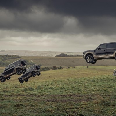 Το νέο Defender δεν χρειάζεται σωσία! (vid)