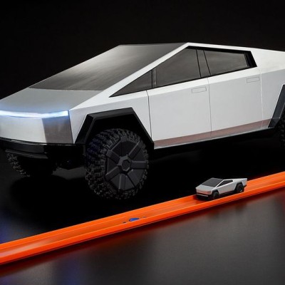 Σου αρέσει το Tesla Cybertruck; Πάρ το σε τηλεκατευθυνόμενο