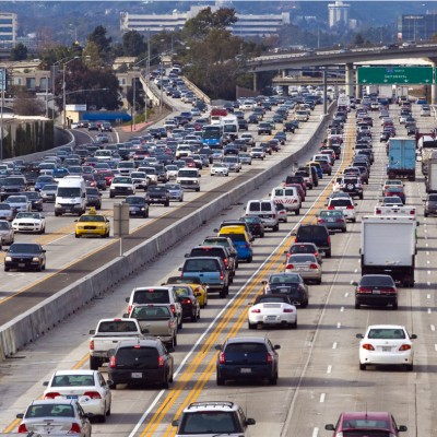 Πόσο πιο γερασμένος είναι ο στόλος των αυτοκινήτων στην Ελλάδα σε σχέση με τις ΗΠΑ;