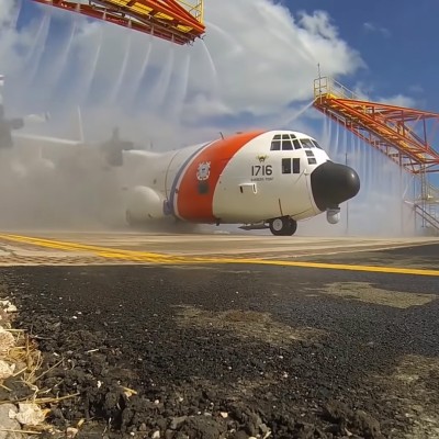 Δείτε πώς πλένονται τα μεγαλύτερα οχήματα στον κόσμο (video)