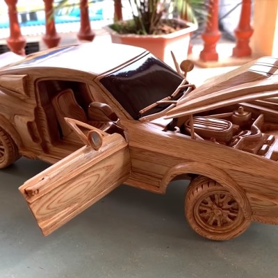 Shelby GT500 1967: Εξιτάρει ακόμα και σε ξύλινη μορφή, μικρού μεγέθους! (Video)