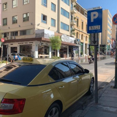 Lockdown: Πόσοι επιβάτες επιτρέπονται στα ταξί;