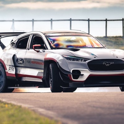 Ford Mach-E: 1.400 ίπποι με το πλάι αλά Top Gear [Video]
