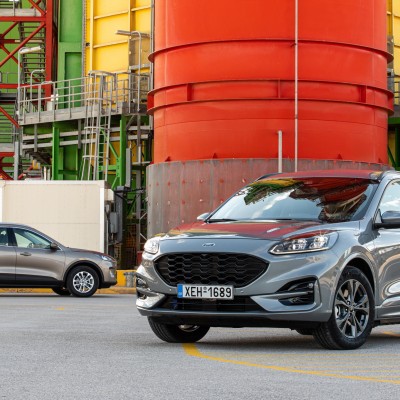 Το νέο Ford Kuga έχει όλα τα φόντα ώστε να είστε πάντα συνδεδεμένοι