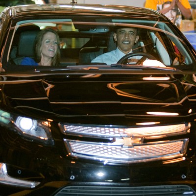 Obama:  Οι Αμερικανοί θέλουμε φθηνή βενζίνη και μεγάλα αυτοκίνητα